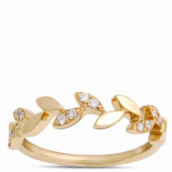 Timeless Leaf Pattern Ring with Accent Diamonds 