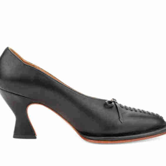 Sorsha - Slip-On Pumps with Interlacing