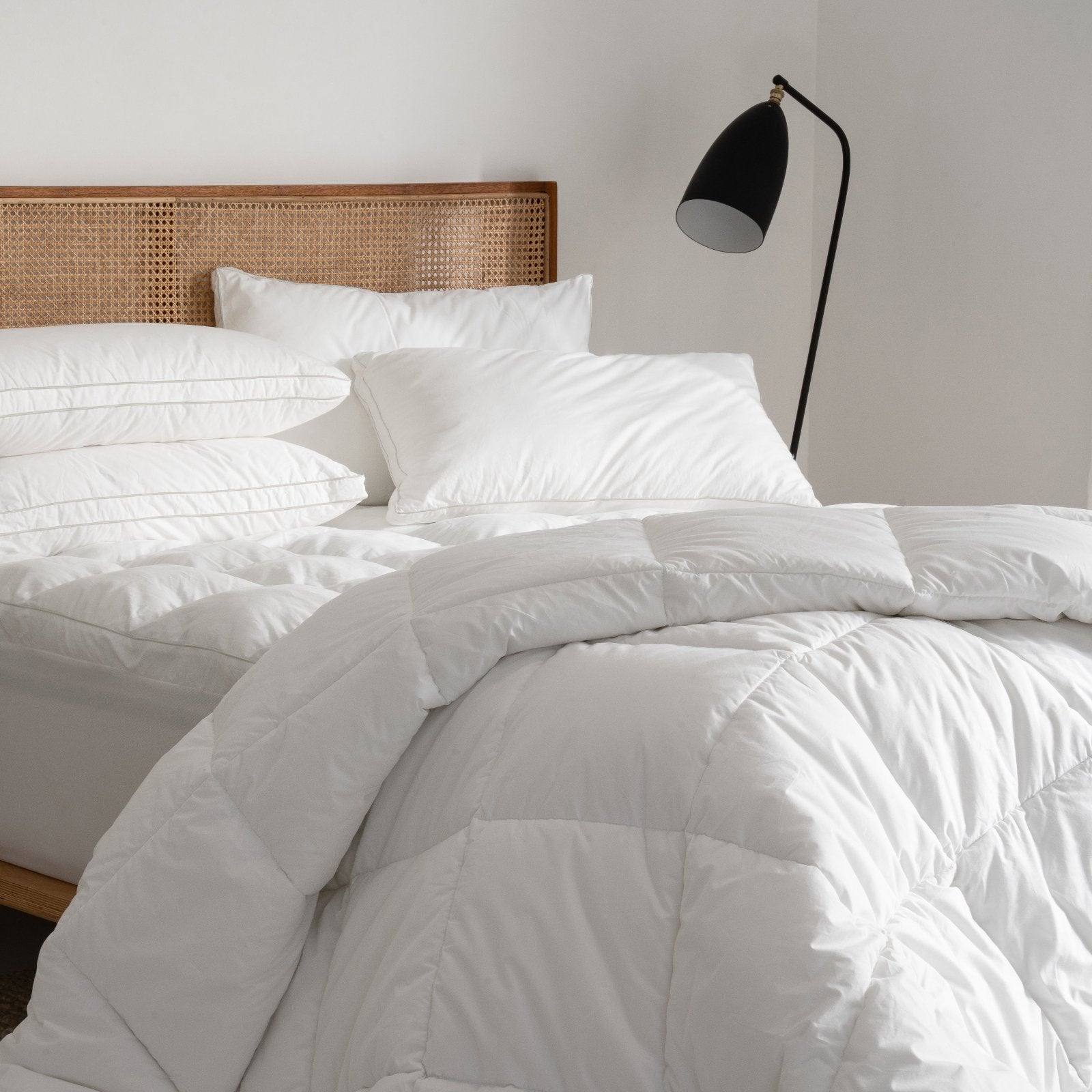 Hotel Cloud Collection Luxury 5 Star Quilt