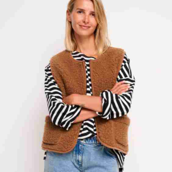 Alma Wool Sleeveless Jacket