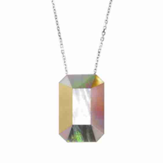 Mop Emerald Pendant