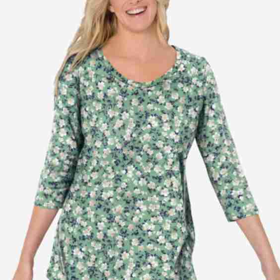 Perfect Printed Three-Quarter Sleeve V-Neck Tee