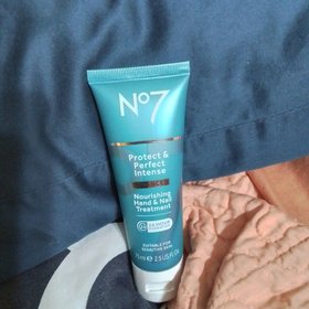 No 7 beauty