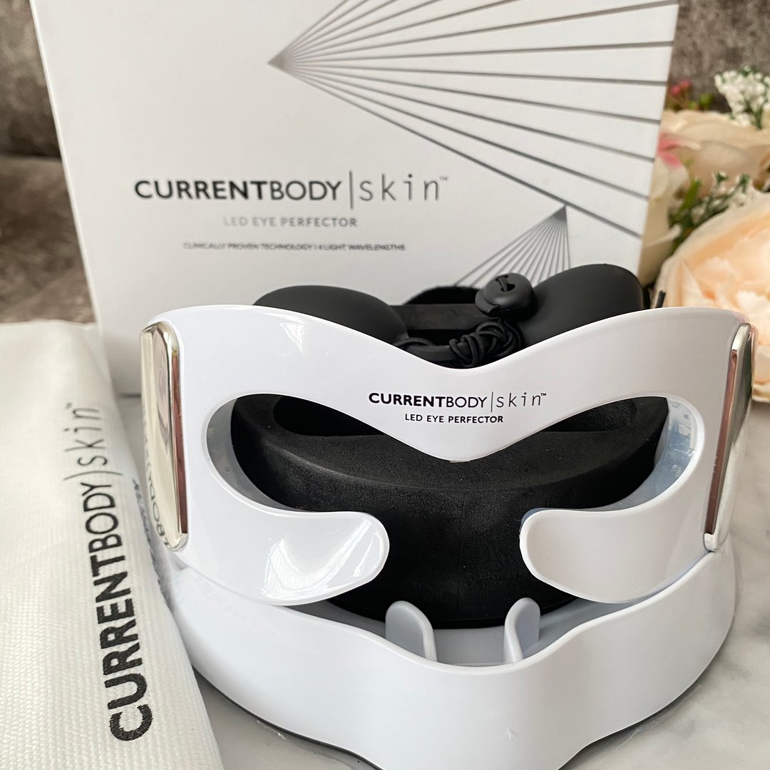 Buy CURRENTBODY Skin LED Light Therapy Mask | Thingtesting